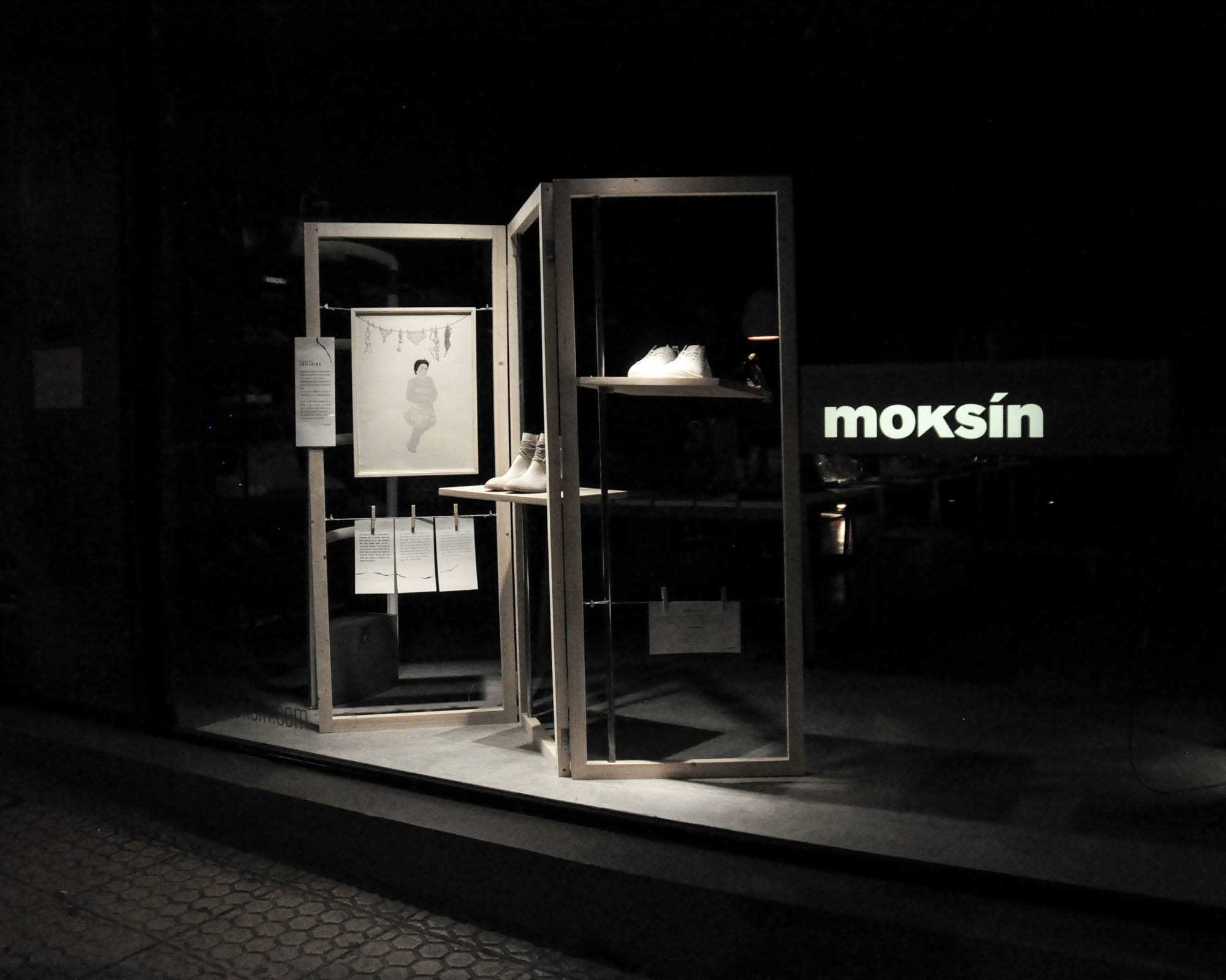 colaboración escaparate moskín en santiago de compostela